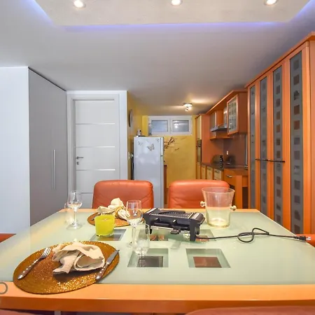 Casa Sunegga * ناترز